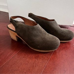 Madewell Marlo Slingback Clog in Suede